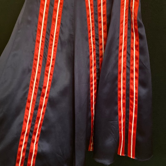 Gorgeous silk skirt - Picture 3 of 9